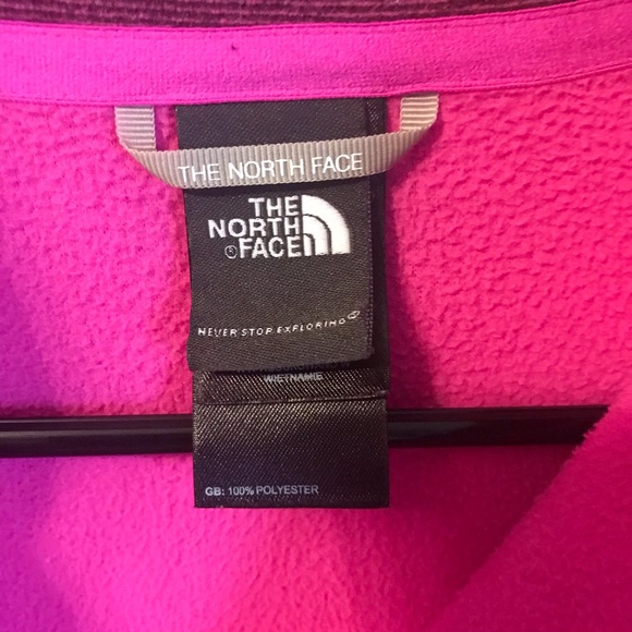 The north face fleece pullover. - Picture 3 of 4